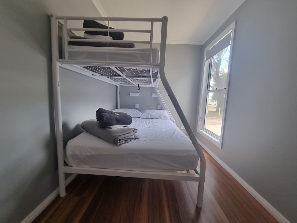 Deluxe Cabin photo 3