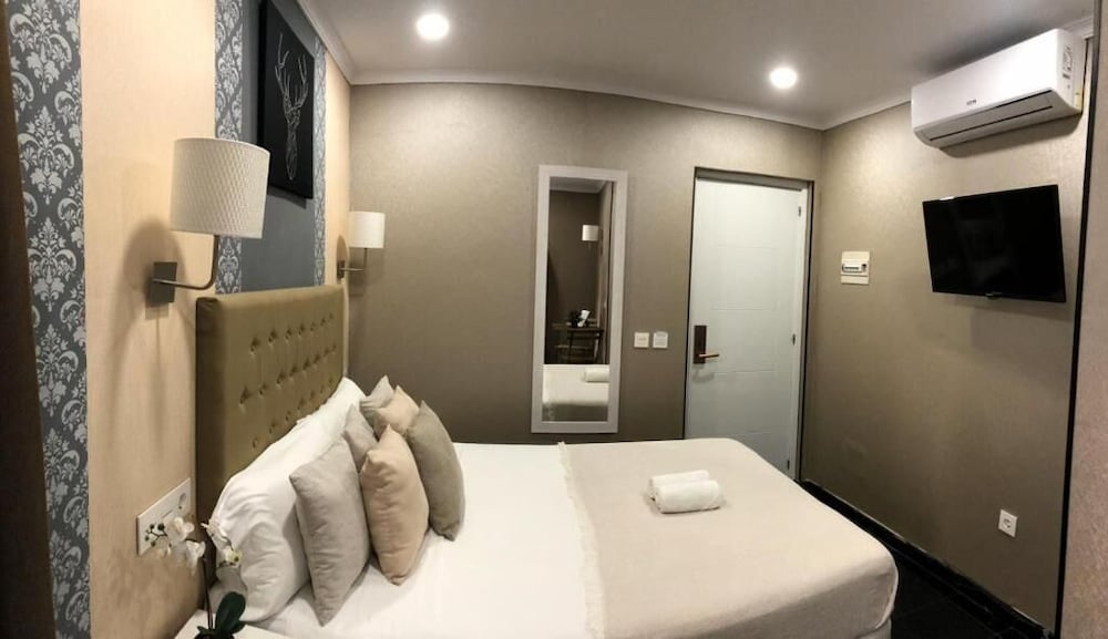 Standard Double Room photo 3