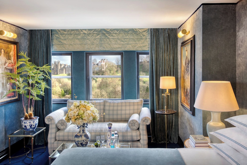 Junior Suite (Castle View)