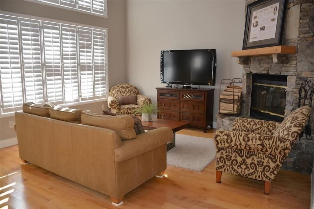 Condo, 3 Bedrooms photo 1