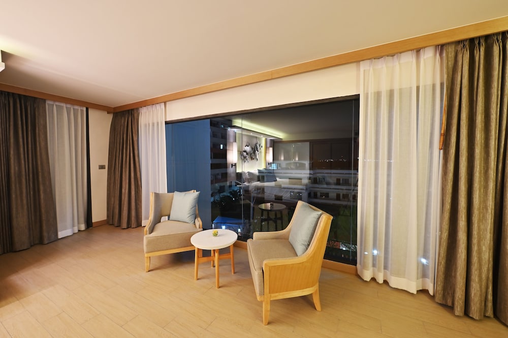 Royal Suite - Photo 9