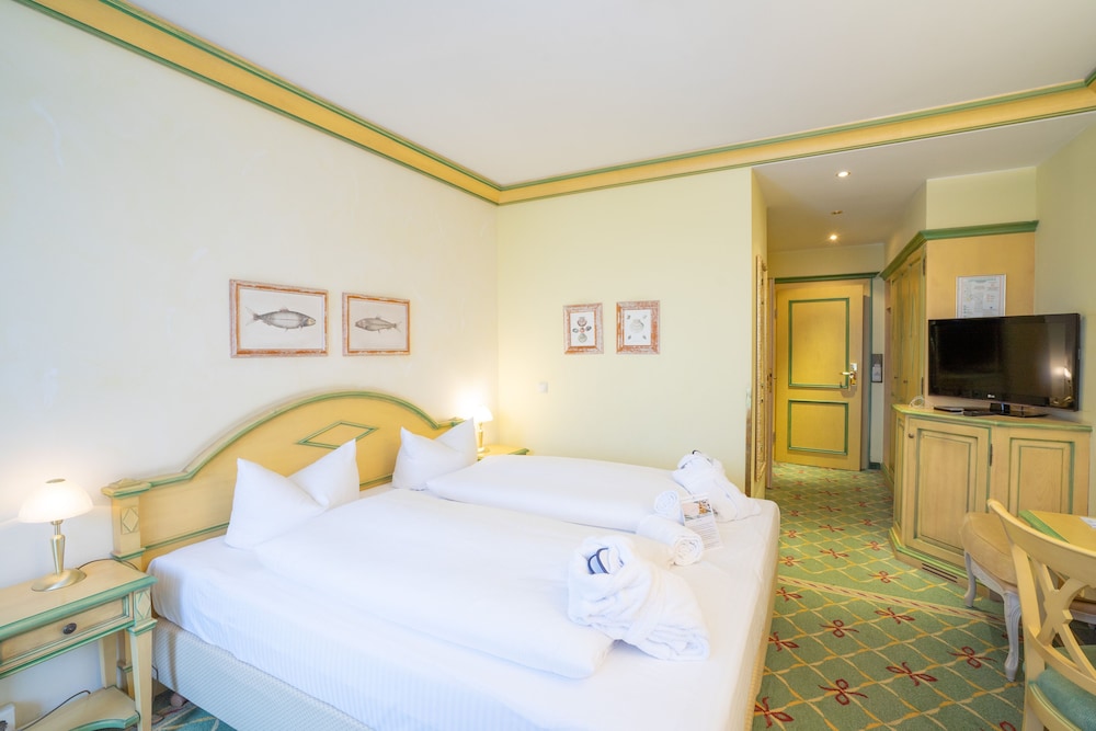 Comfort Double Room, 1 Double Bed, Balcony, Partial Sea View