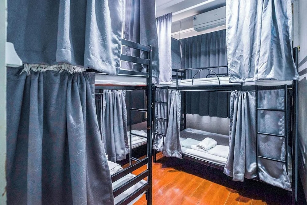 Shared Dormitory, Men only photo 1