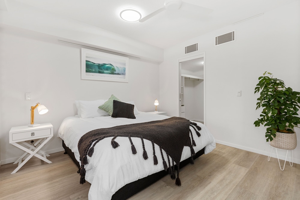 Family Apartment, 3 Bedrooms, Pool View photo 3