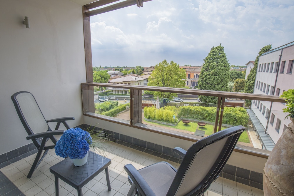 Standard Double Room, Garden View - Photo 3