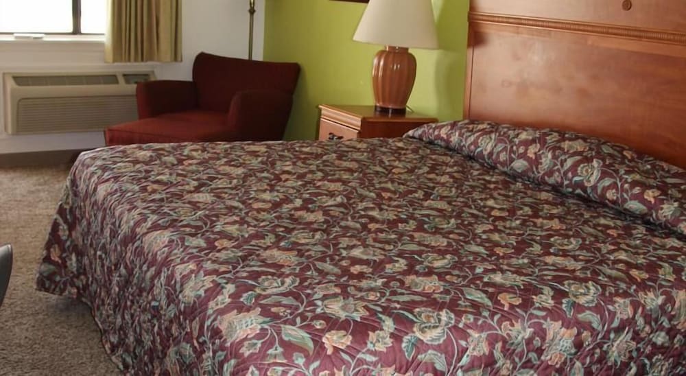 Standard Room, 1 King Bed, Smoking photo 2