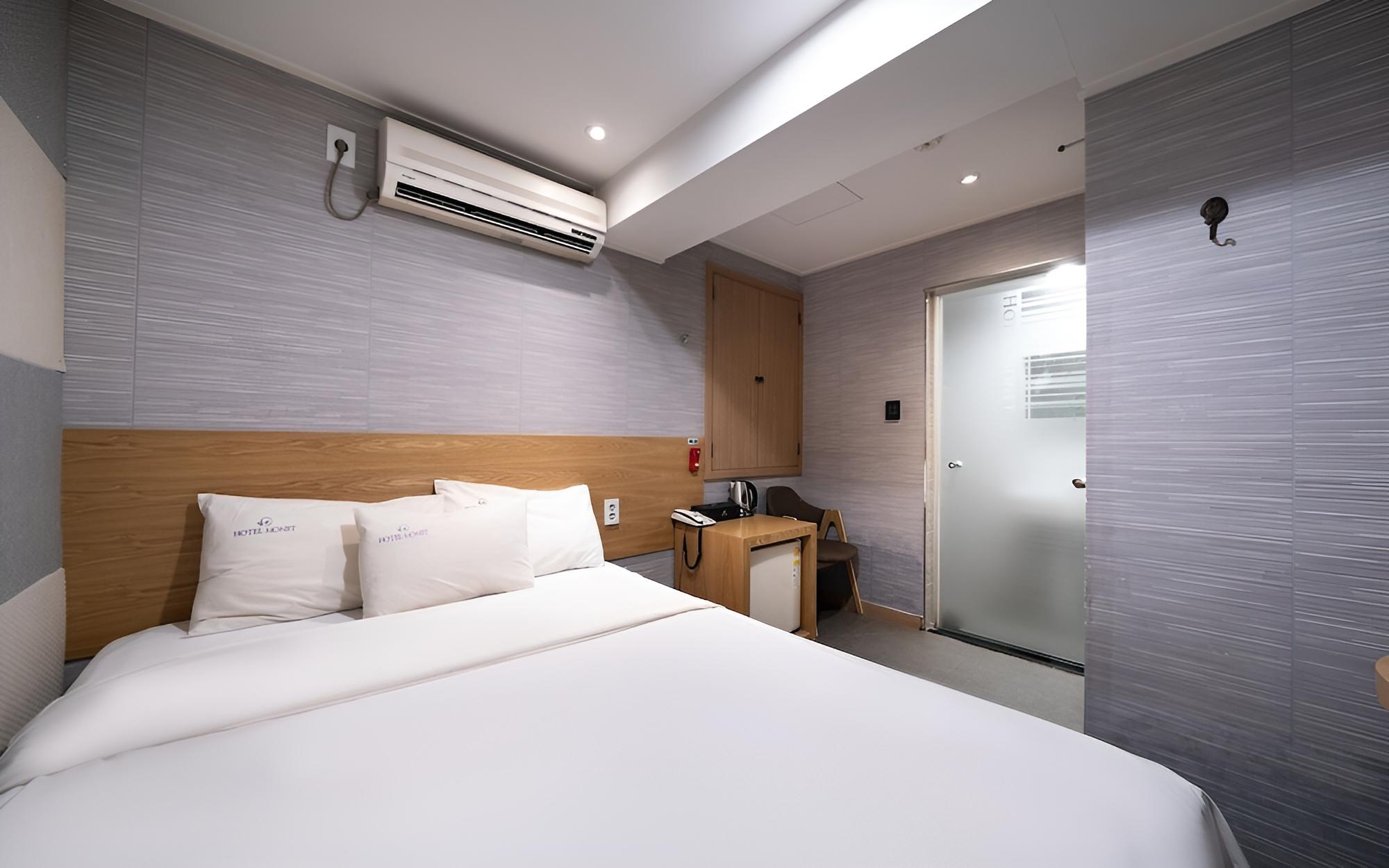 Room (Standard Room)