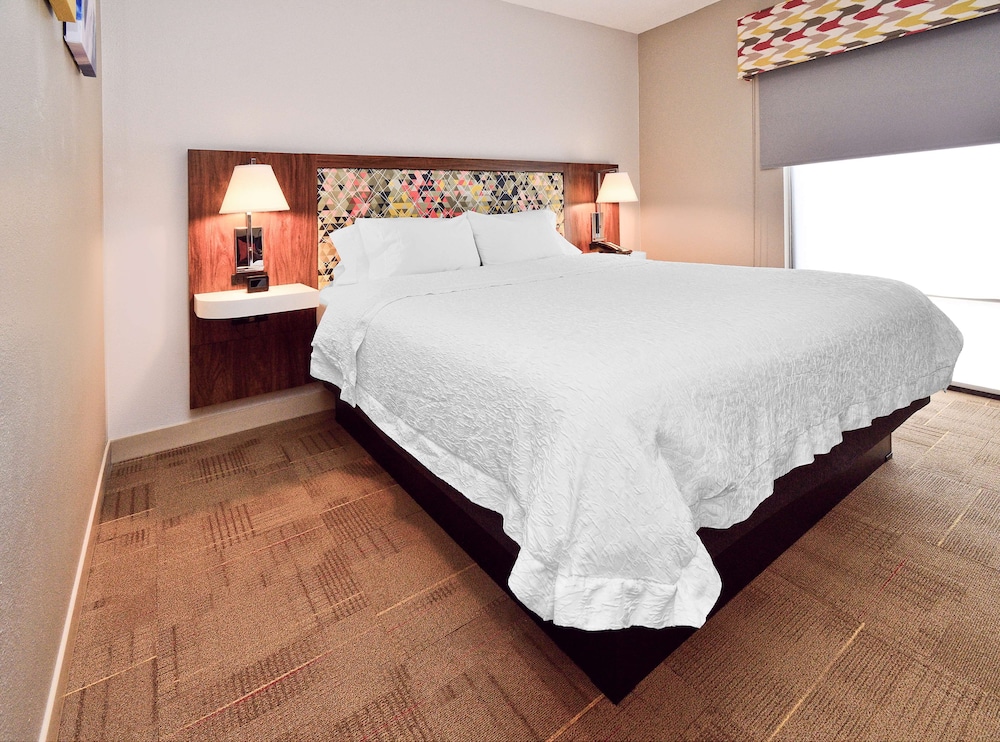 Suite, 1 King Bed, Non Smoking - Photo 1