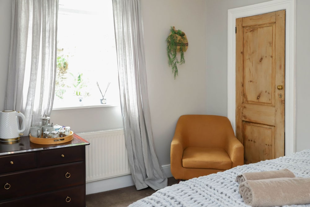 Twin Room, Ensuite photo 2