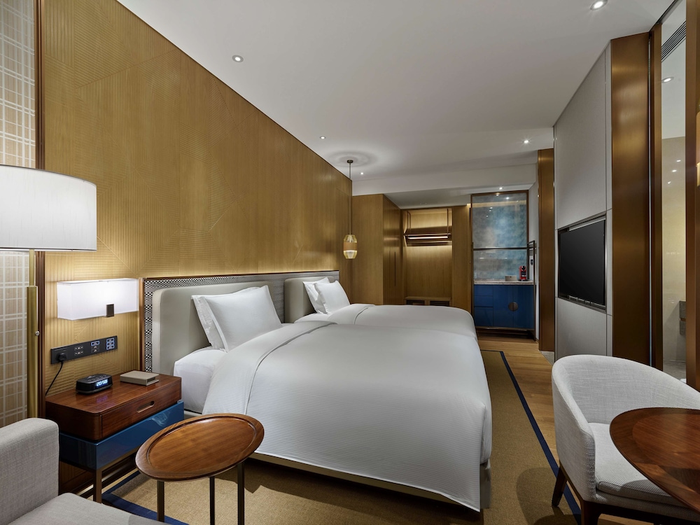 Executive Room, 2 Twin Beds - Photo 2