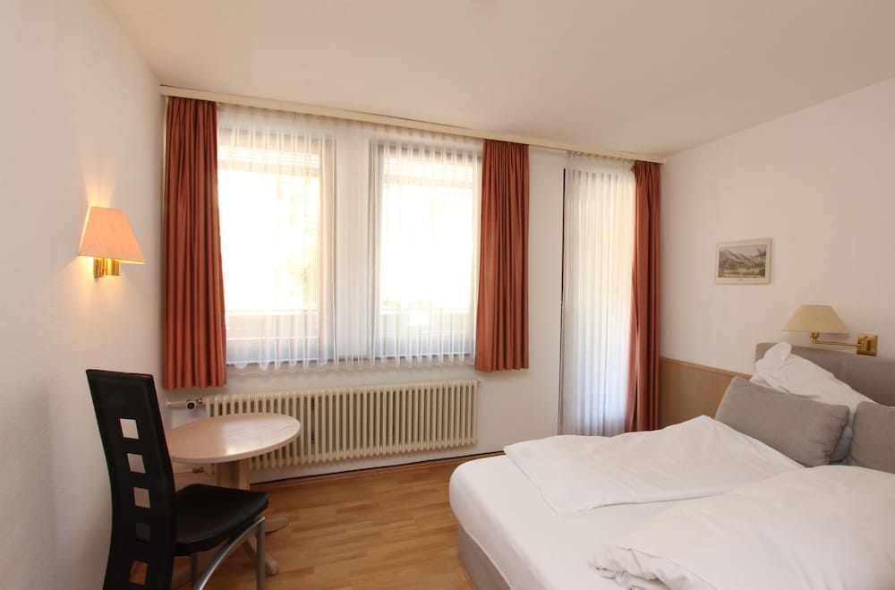 Comfort Room, River View