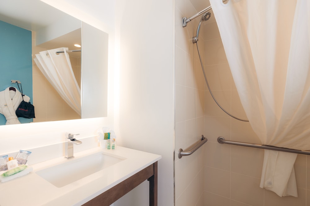 King Accessible Room - Photo 4