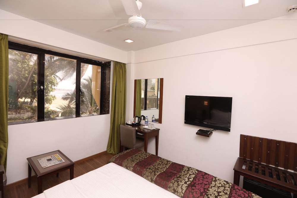 Executive Room - Photo 1