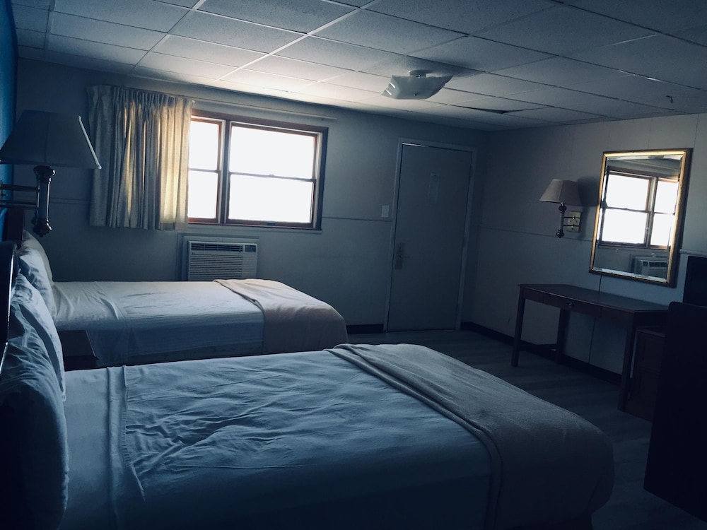 Standard Room, 2 Double Beds, Non Smoking photo 2