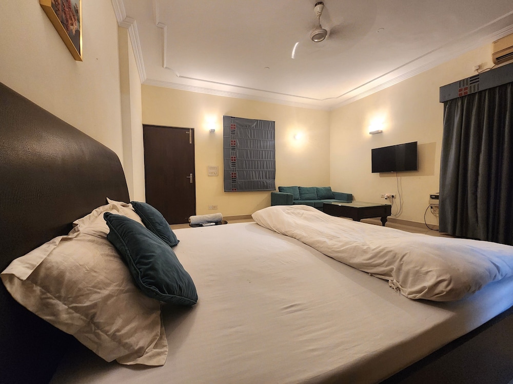 Luxury Single Room