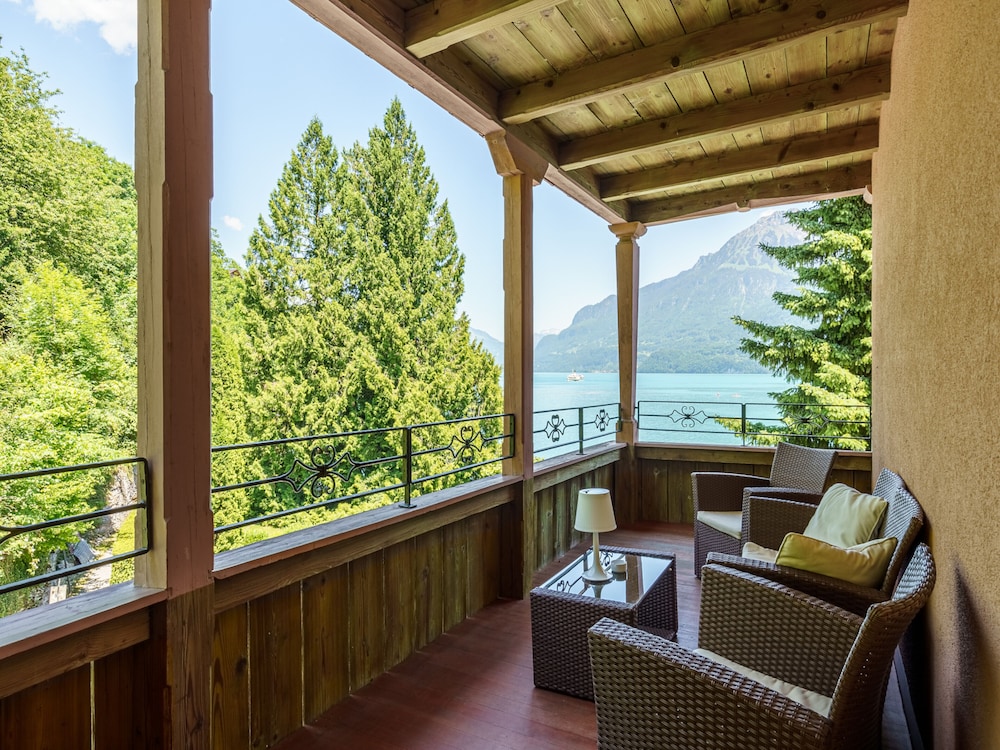 Superior Double Room Plus with Balcony, Lake View photo 3