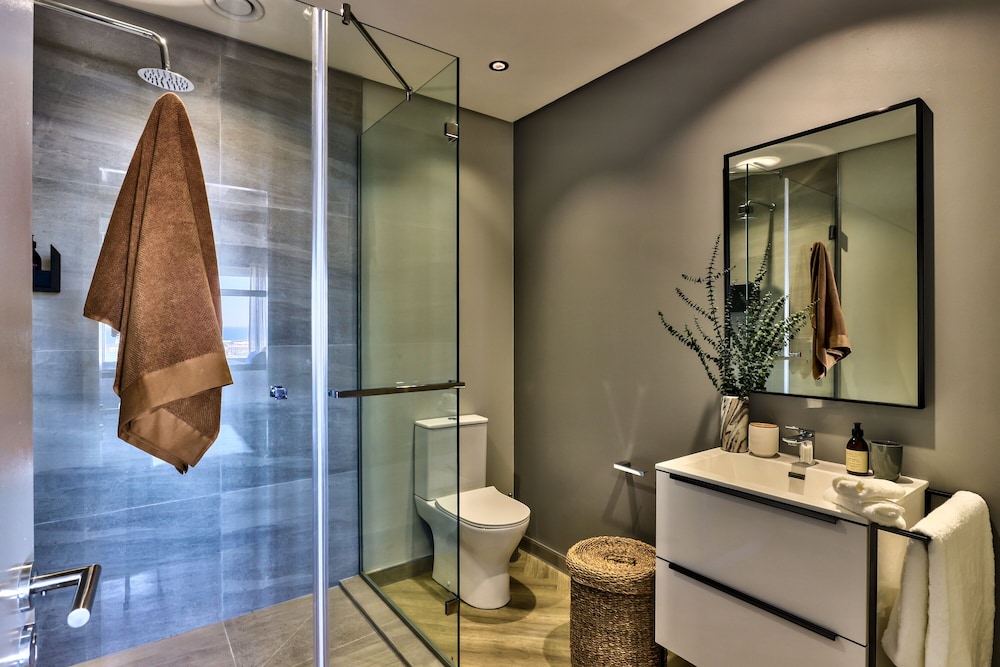 Apartment, 2 Bedrooms - Photo 5