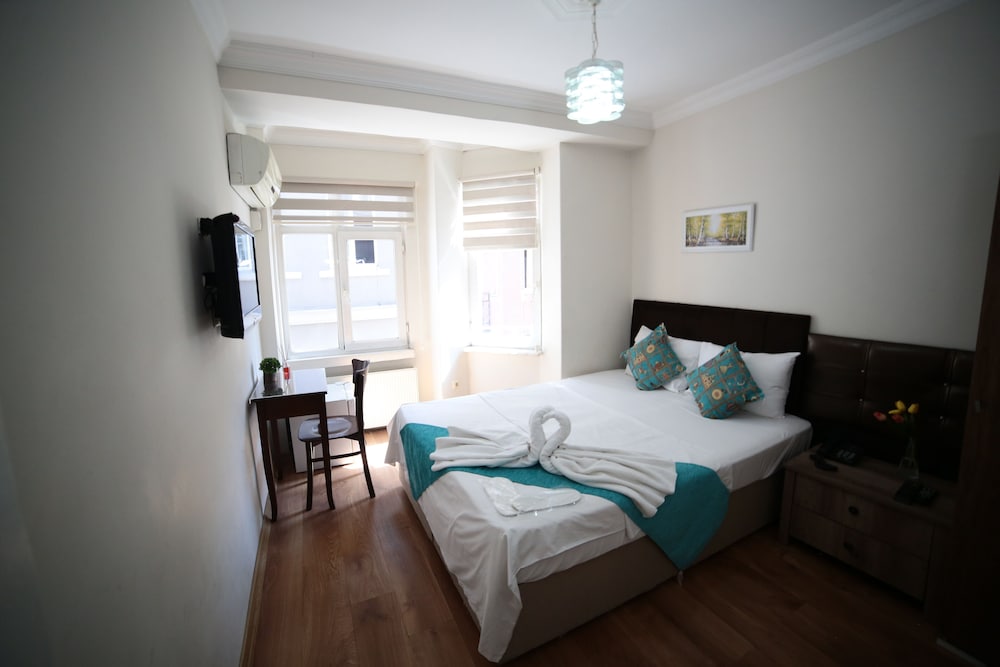 Standard Double Room with Balcony photo 2