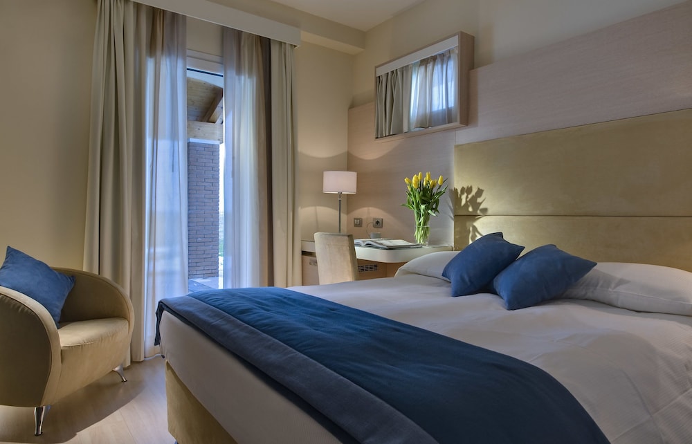 Single Room, 1 Large Twin Bed