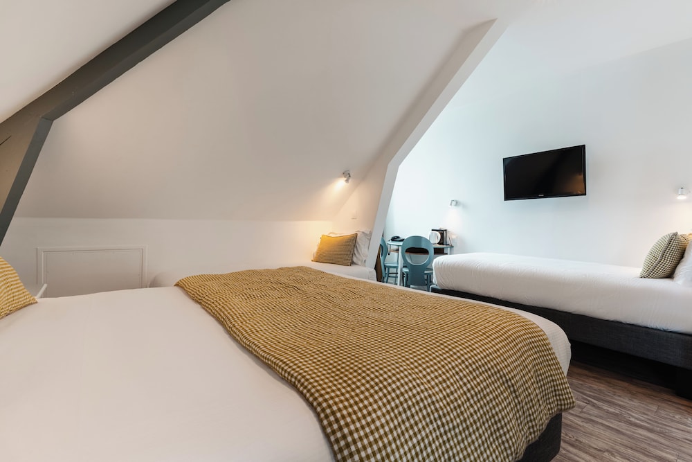 Superior Quadruple Room photo 2