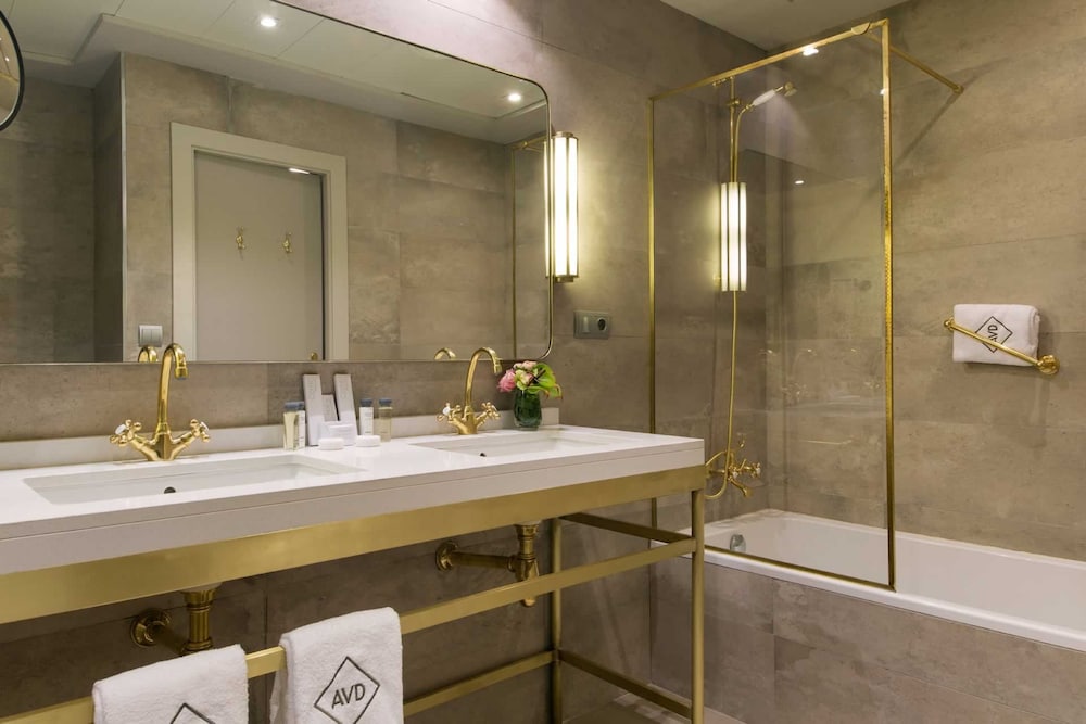 Junior Suite (El Avenida Palace)