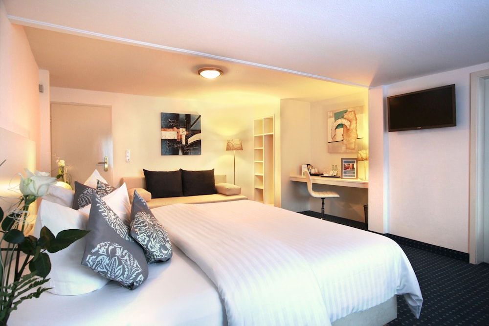 Family Room, 1 Bedroom, Non Smoking - Photo 6