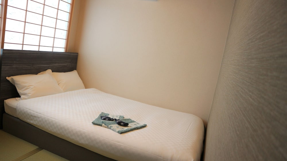 Japanese and Western Semi double room photo 1