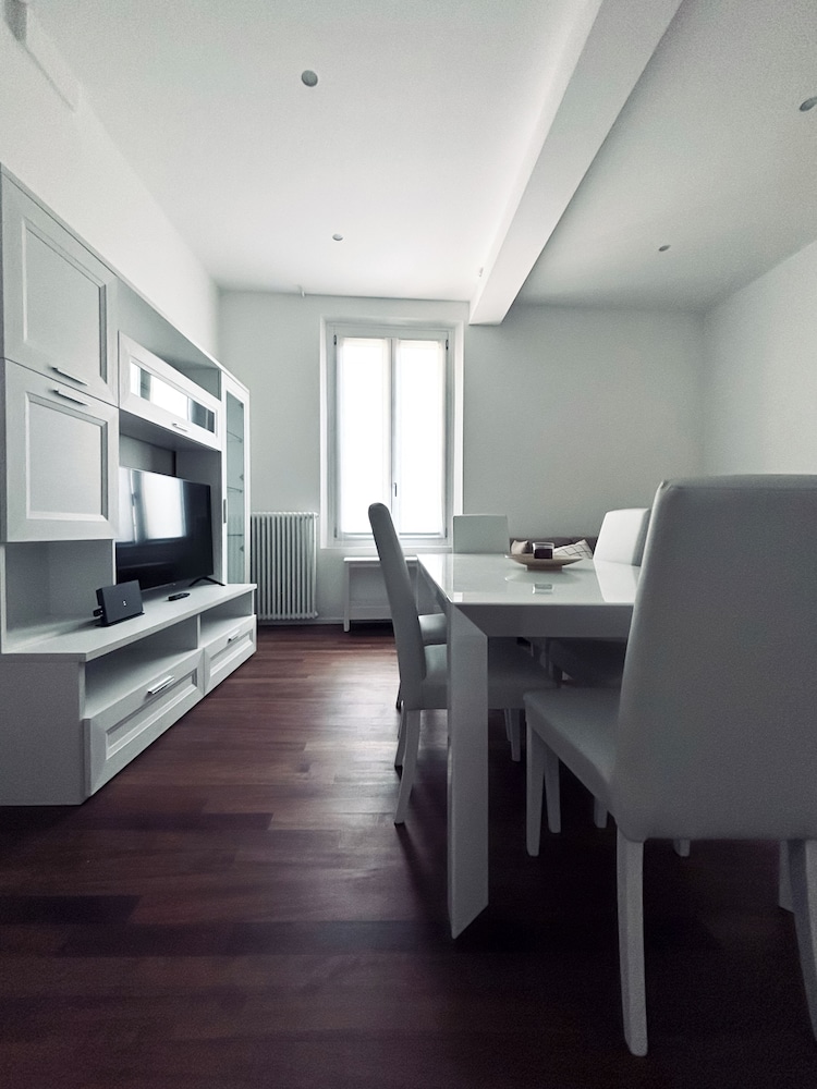 Luxury Apartment, 2 Bedrooms, 2 Bathrooms
