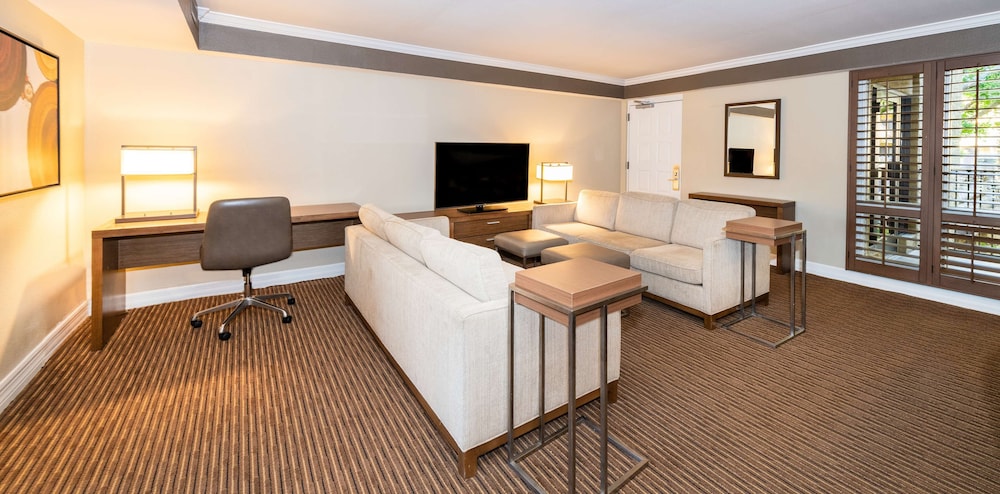 Suite, 1 King Bed (Ambassador, Agave) - Photo 1