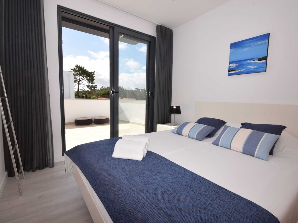 Villa photo 3