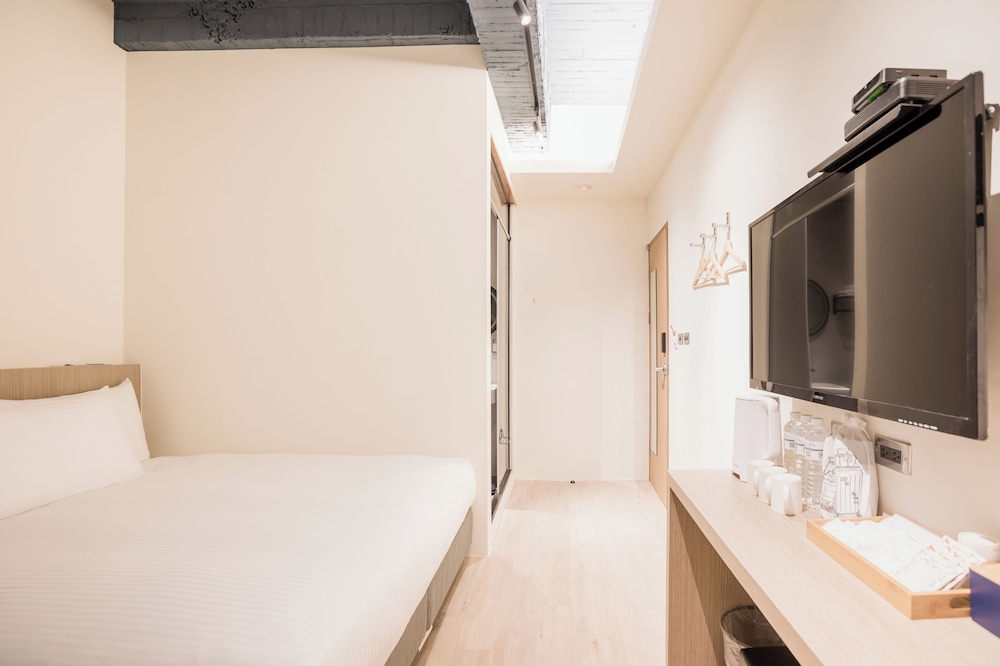 Basic Triple Room photo 2