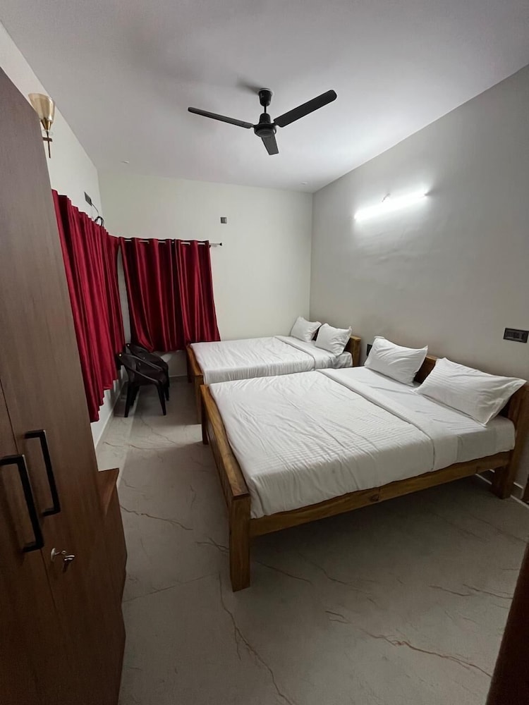 Deluxe Double Room, Balcony, City View photo 1