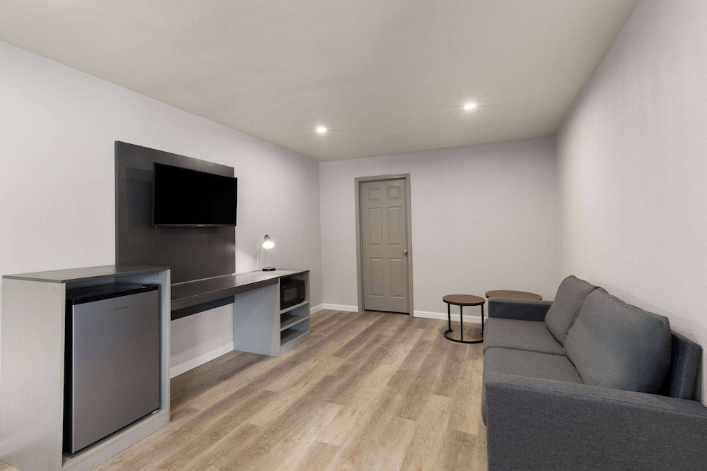 Suite, 1 Bedroom, Non Smoking - Photo 2