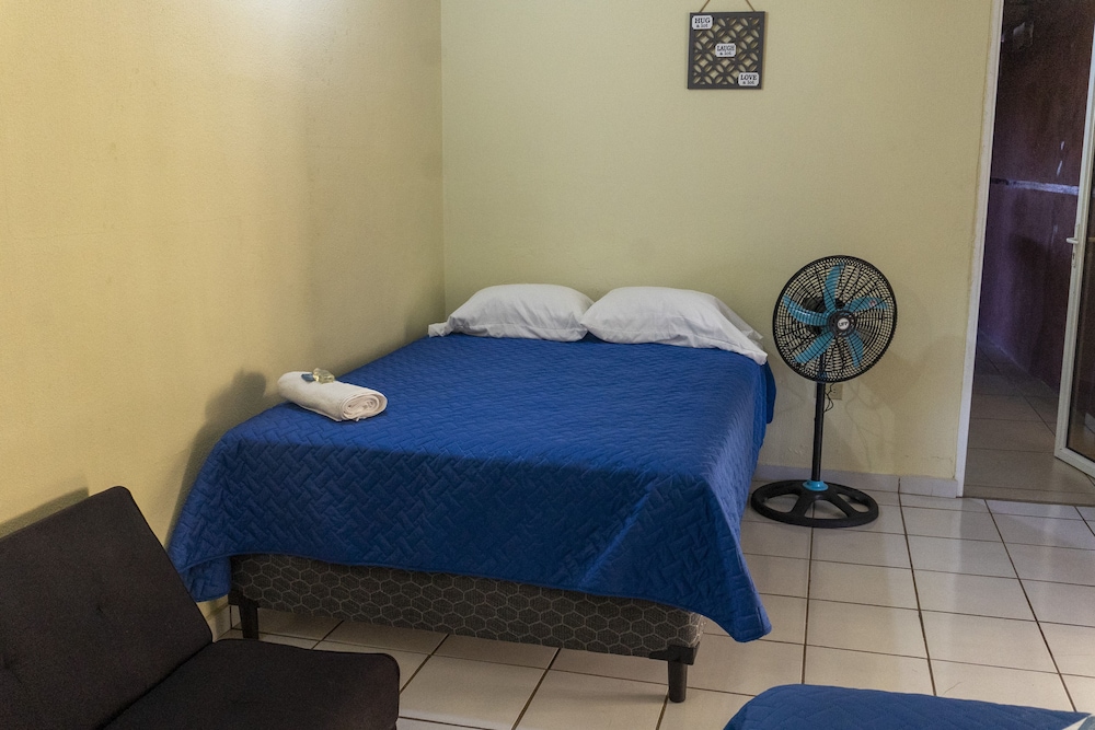 Basic Double Room photo 3