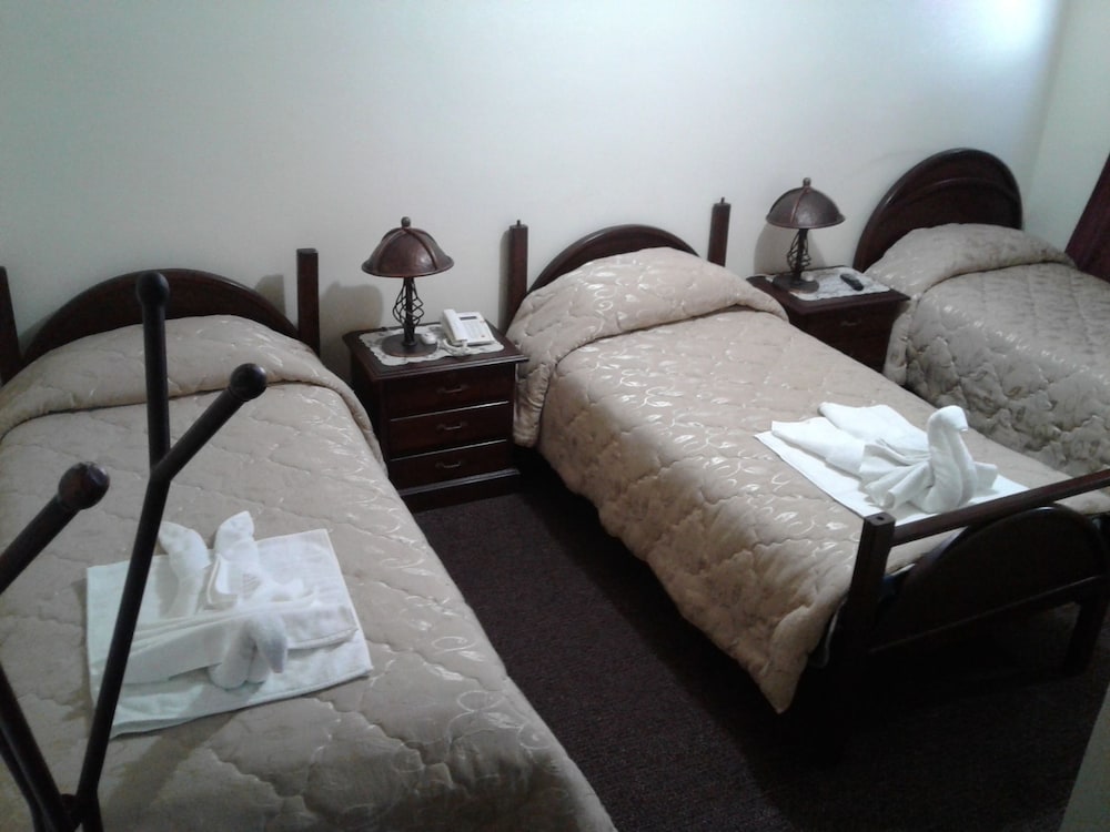 Room (6 People)