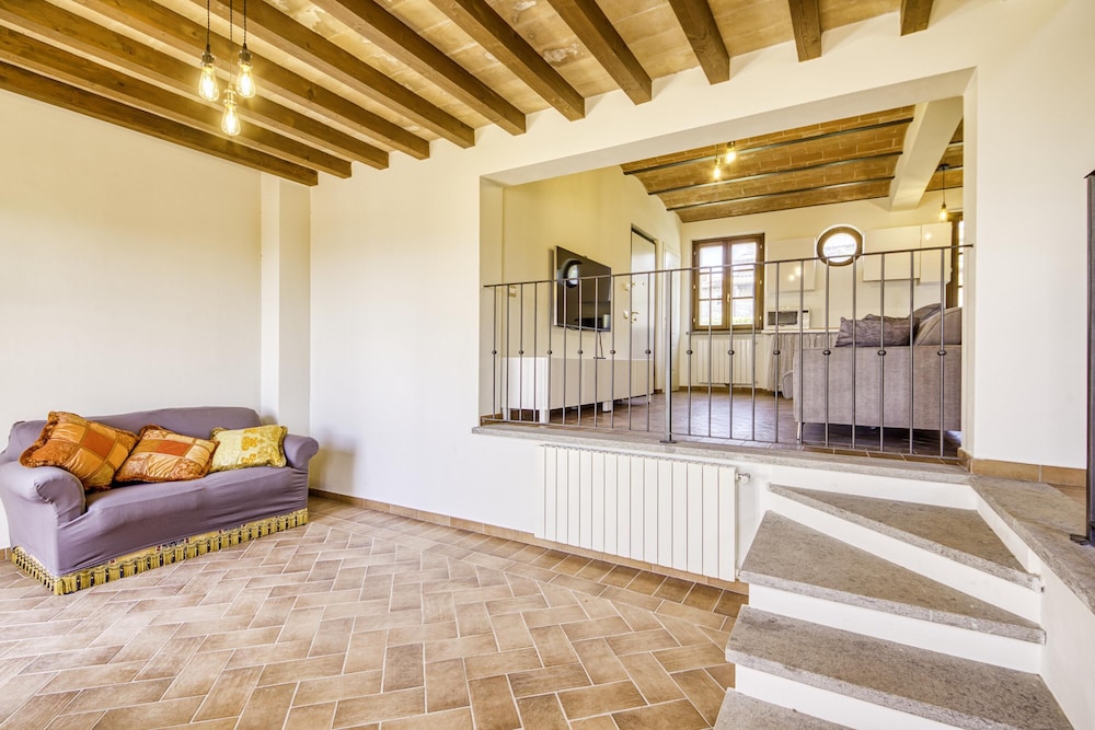 Family Apartment, 2 Bedrooms (Bright Apt With Terrace And Shared) photo 2