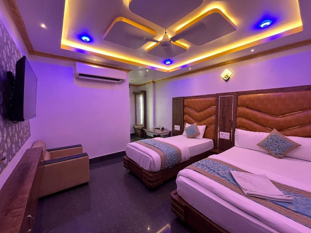 Deluxe Twin Room, City View photo 3