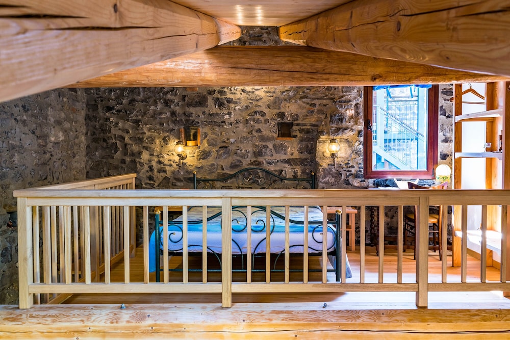 Romantic Apartment, 1 Bedroom, Kitchen, Tower photo 2