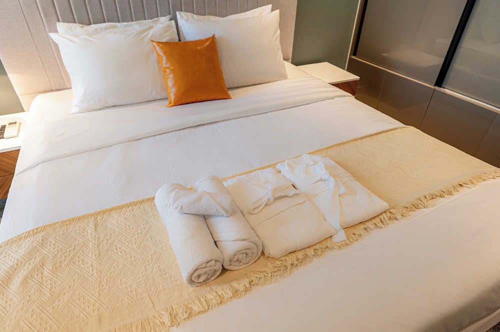 Presidential Suite, 2 Bedrooms, Club Lounge Access, City View photo 2