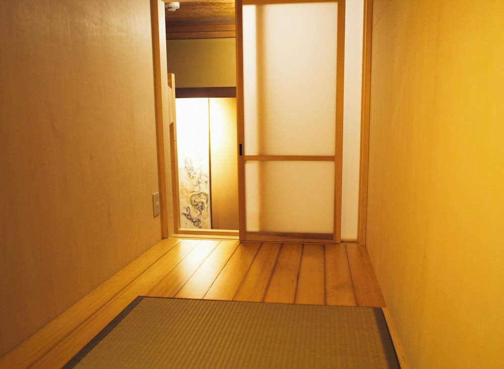 Classic Shared Dormitory photo 3