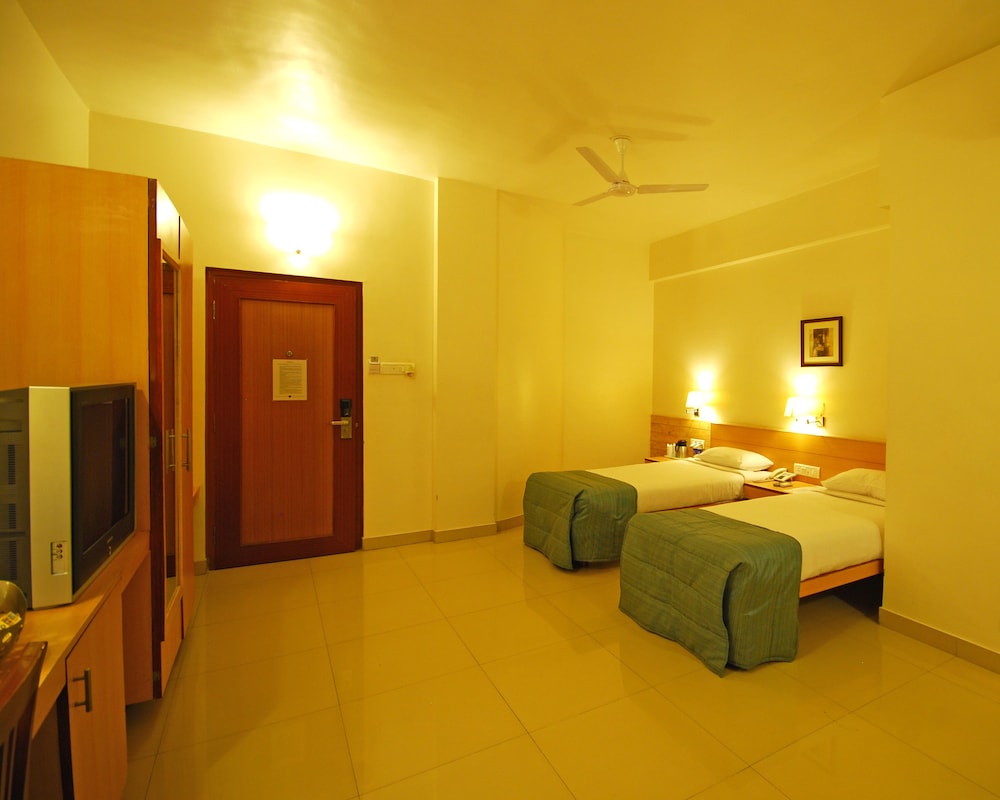 Executive Room, 1 Double or 2 Twin Beds