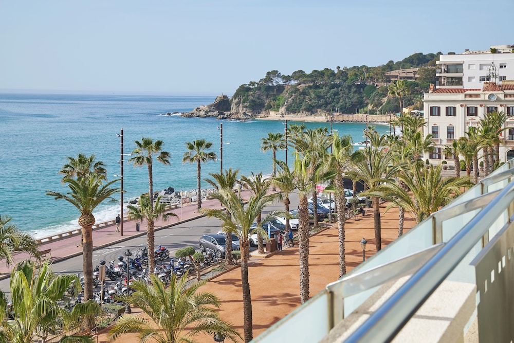 Double Room, Balcony, Sea View - Photo 3