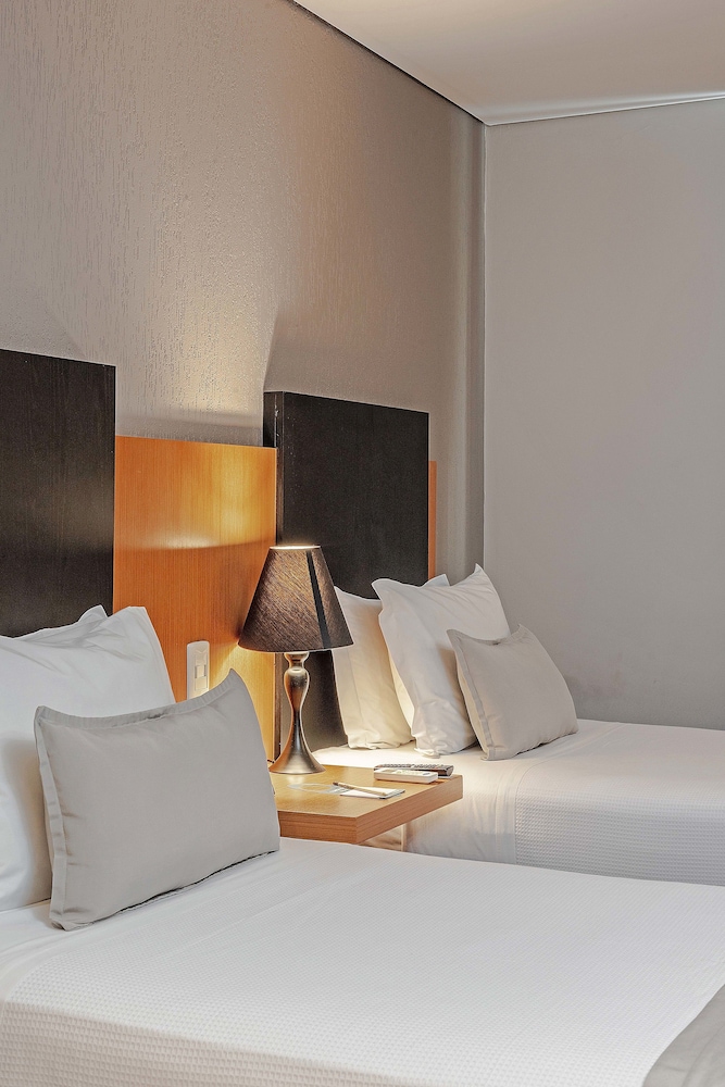 Deluxe Twin Room, photo 7