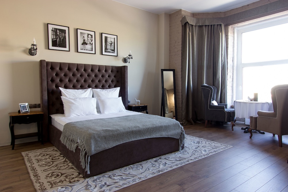 Suite, River View photo 1