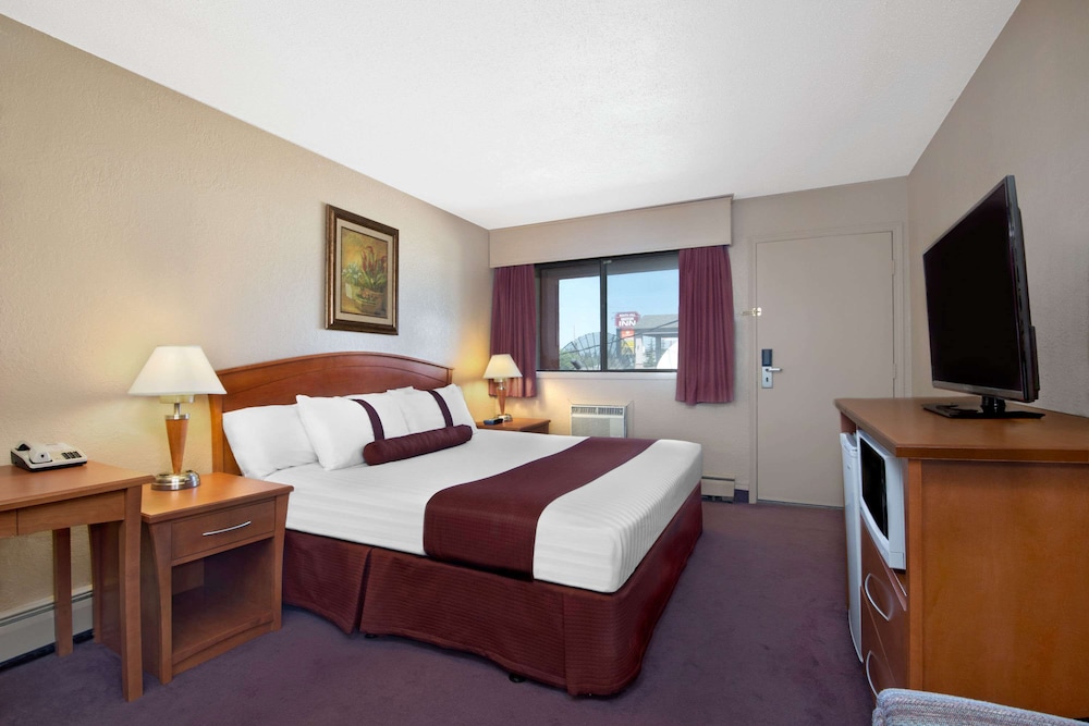 Efficiency, Room, 1 Queen Bed, Non Smoking photo 2