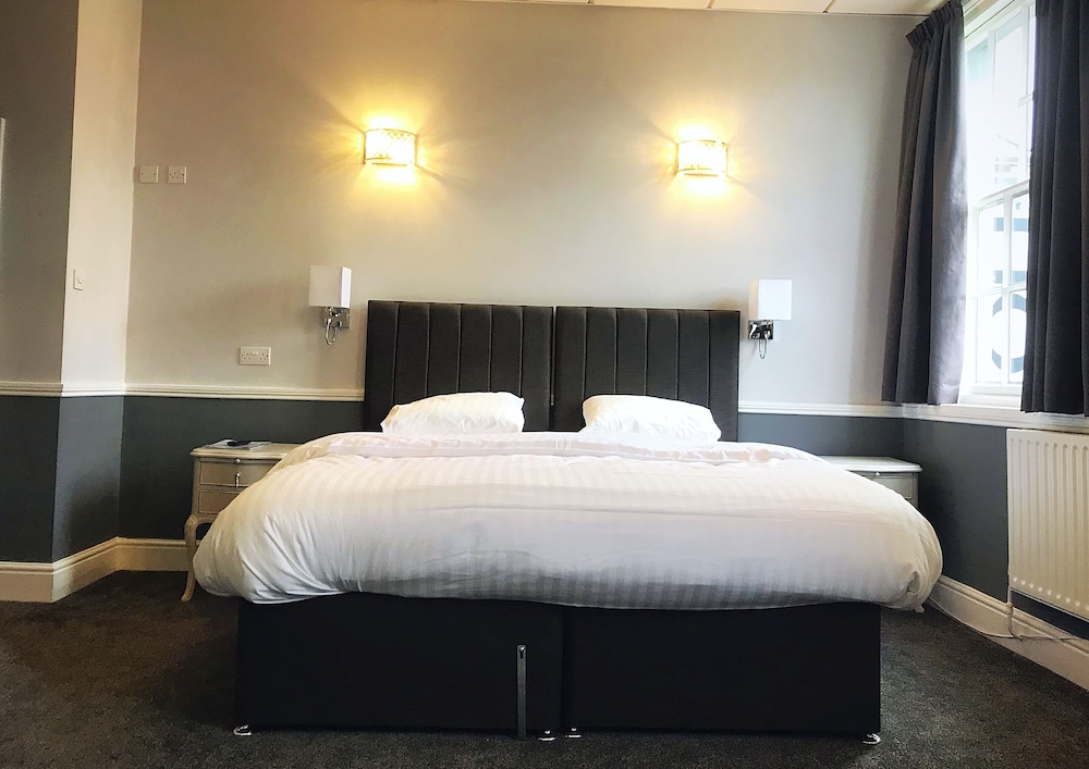 Deluxe Room, 1 King Bed photo 1