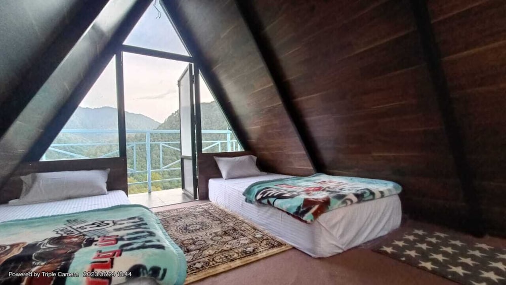 Superior Cottage