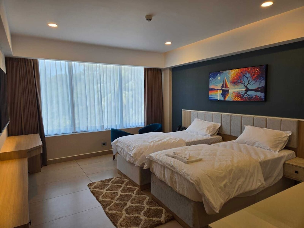 Superior Double or Twin Room, 2 Twin Beds, Mountain View