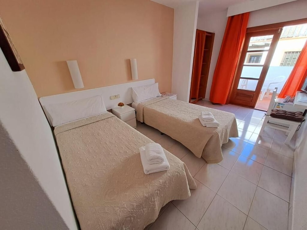Habitación Doble o con Dos Camas
