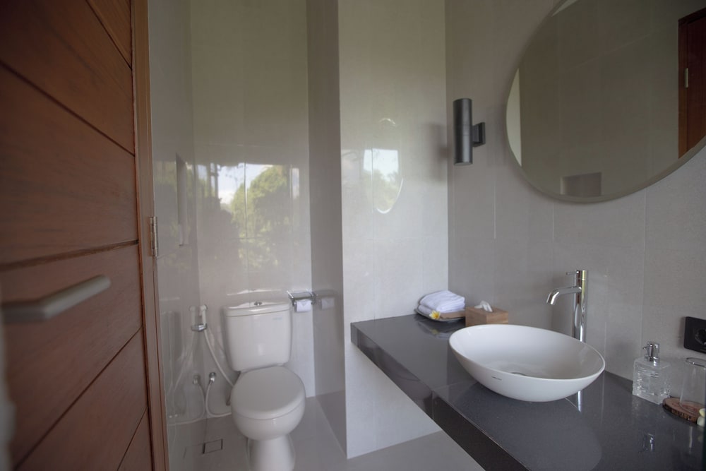 Basic Twin Room, Balcony